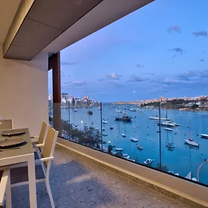 Sea Front Spacious Valletta Views Apartment Sliema